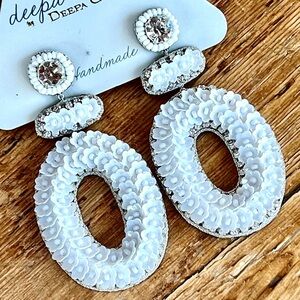 NWT Deepa Gurnani Beaded Crystal Flower Chandeliers